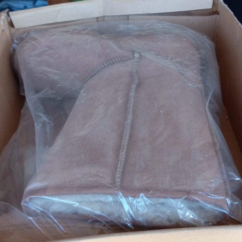 Tamarac Comfort Slippers & Boots Brand new Opened